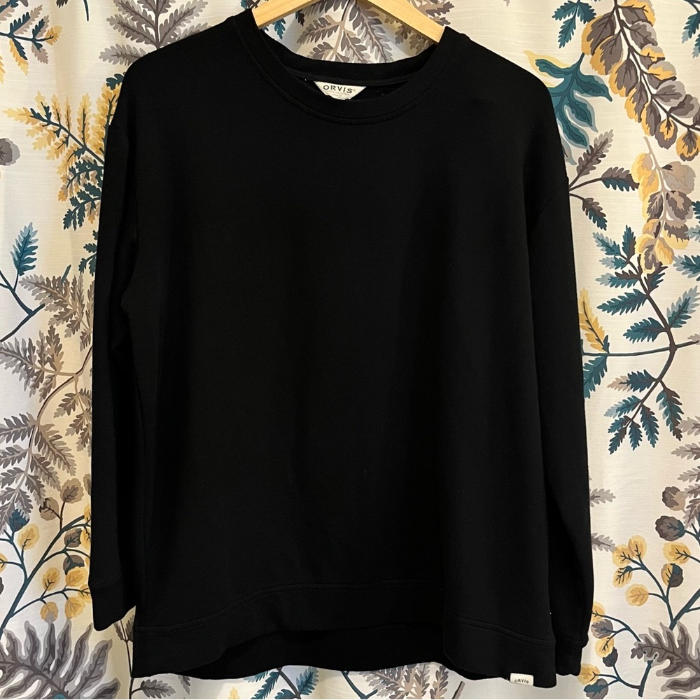 Orvis black sweatshirt
